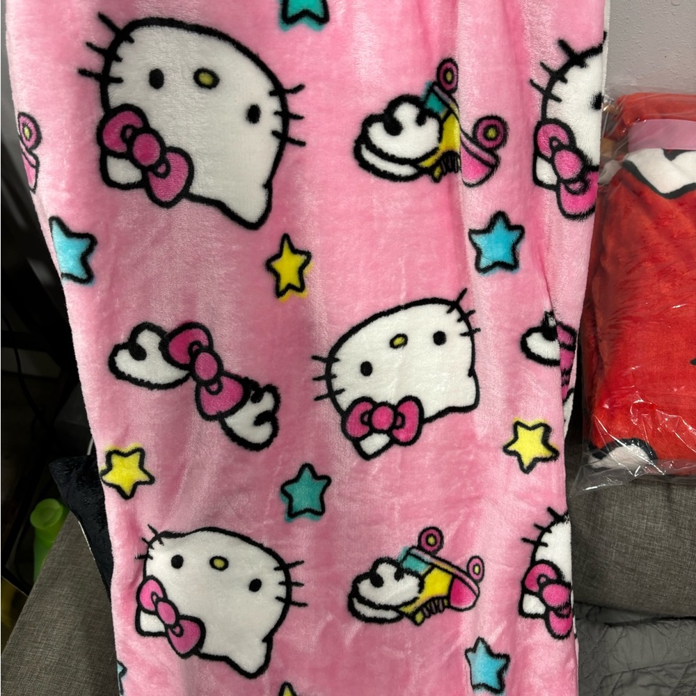 Hello kitty blanket